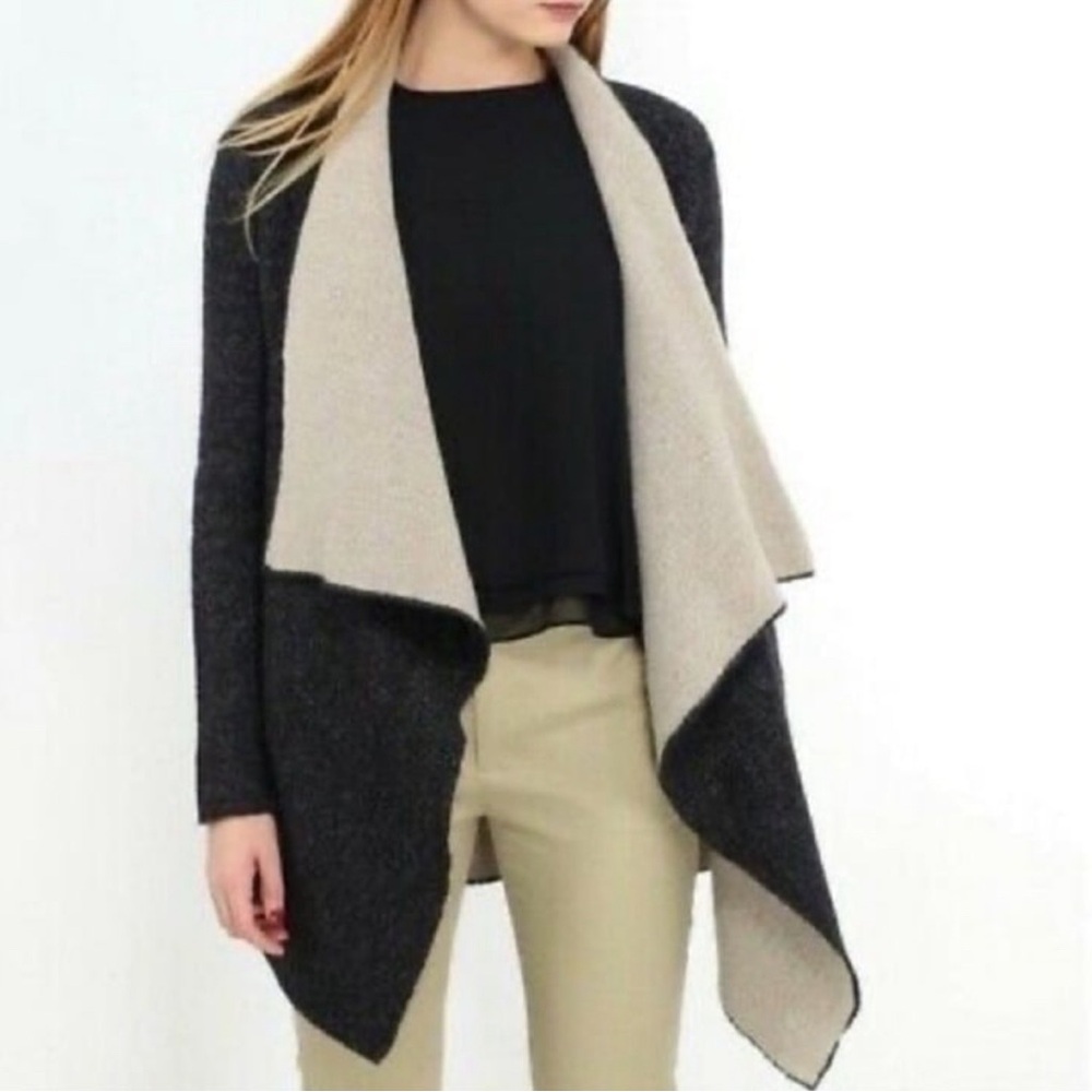 🌺 2/$20 Zara knit coatigan waterfall drape dark gray and cream small cardigan